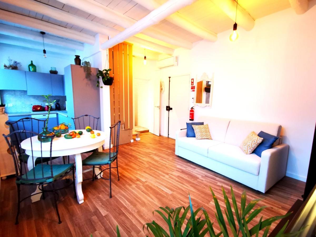 Charming Portuguese Style Apartment, For Rent "Vida A Portuguesa", "Amendoa Or Limao" Alojamento Local Portimão Exterior photo